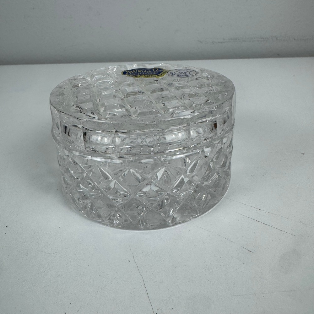 Vtg Bohemia Crystal Round Trinket Box 24% Lead Crystal Czech Republic - Picture 6 of 8